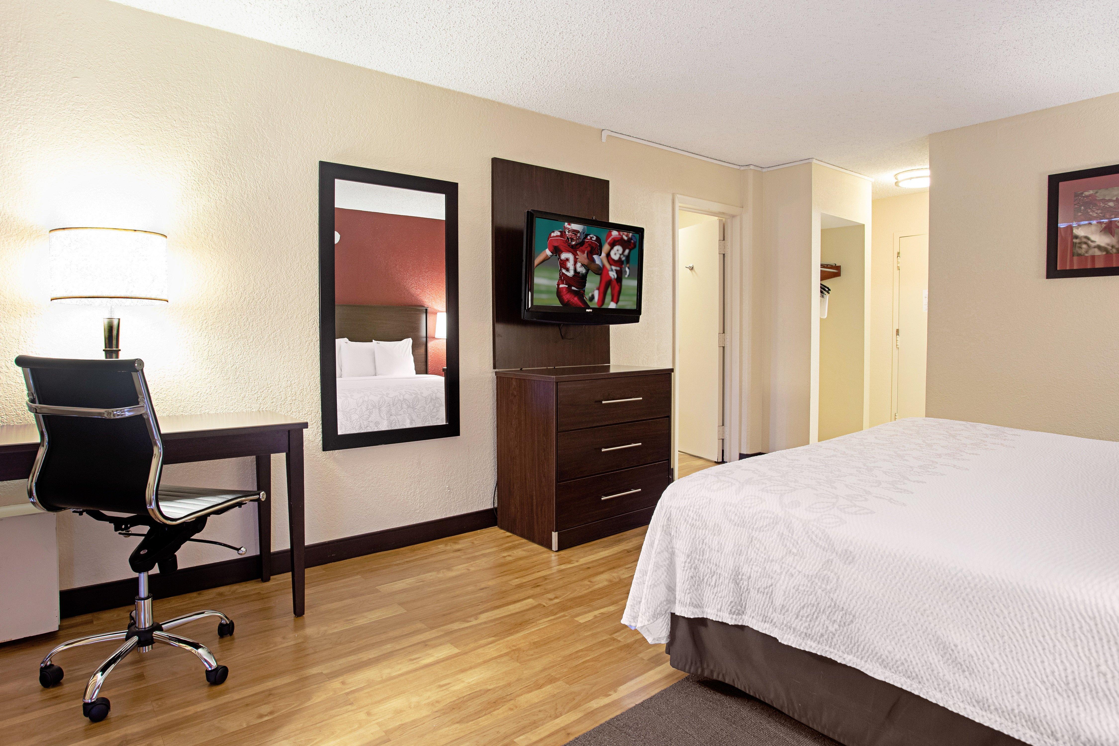 Red Roof Inn Plus+ Wichita East Ngoại thất bức ảnh