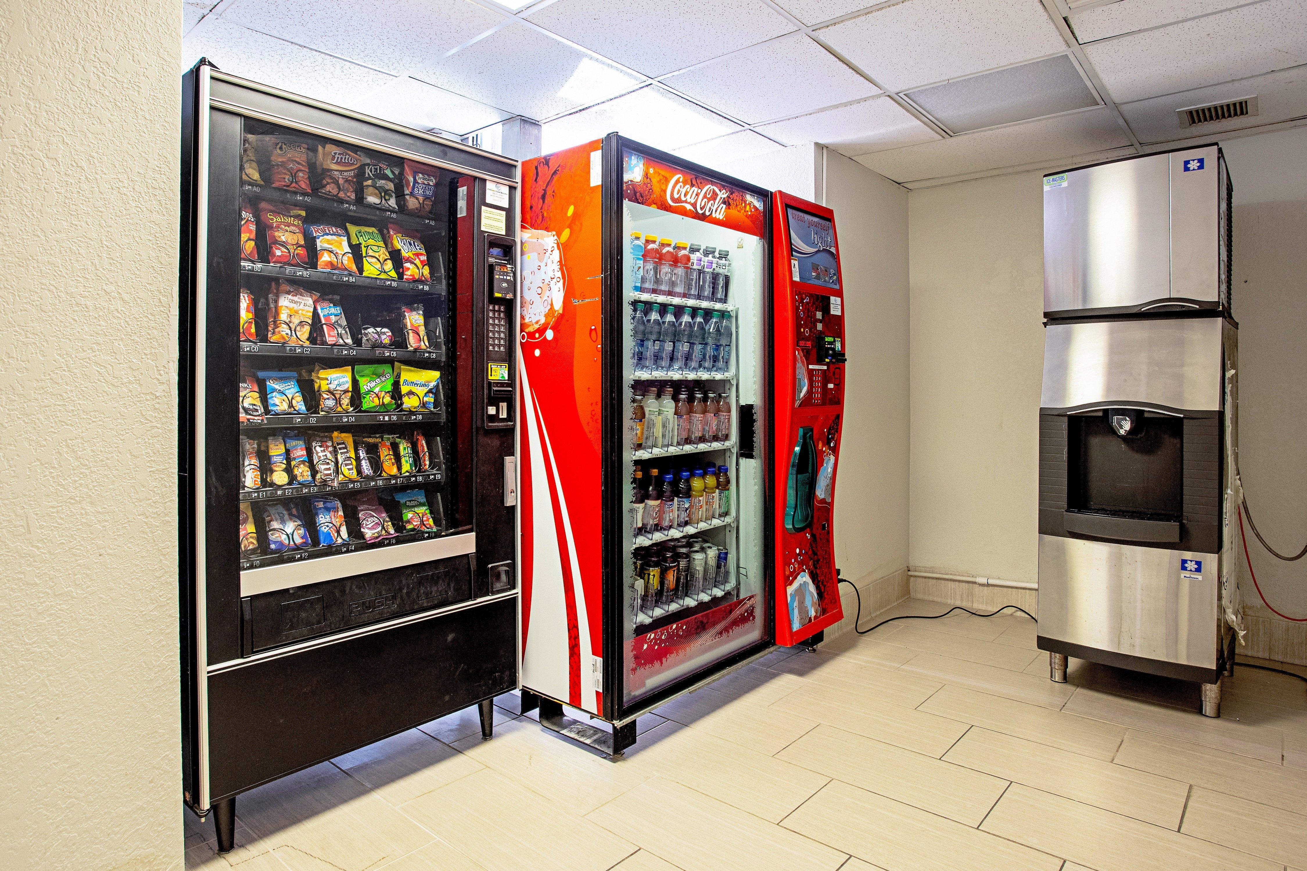 Red Roof Inn Plus+ Wichita East Ngoại thất bức ảnh