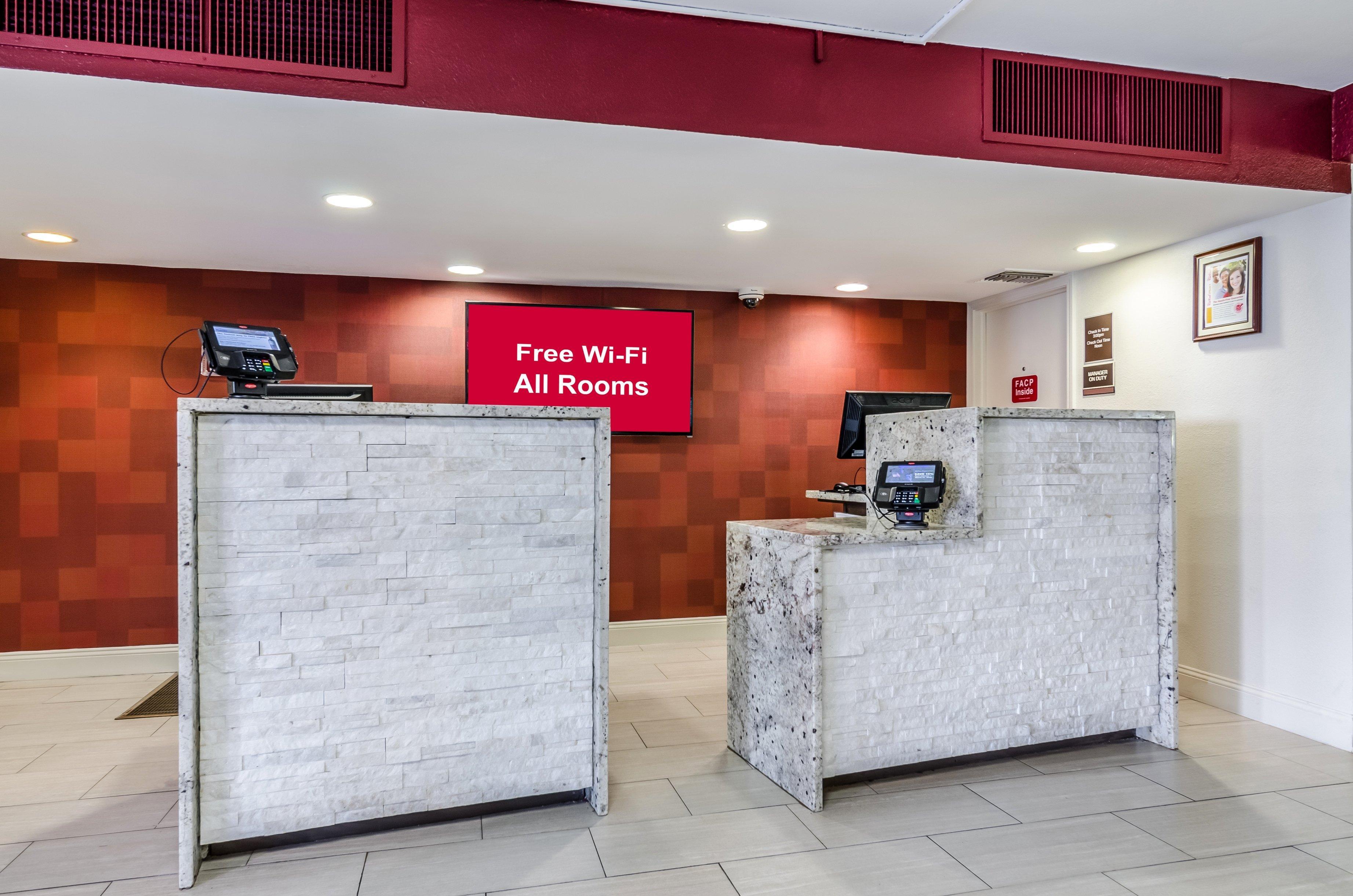 Red Roof Inn Plus+ Wichita East Ngoại thất bức ảnh