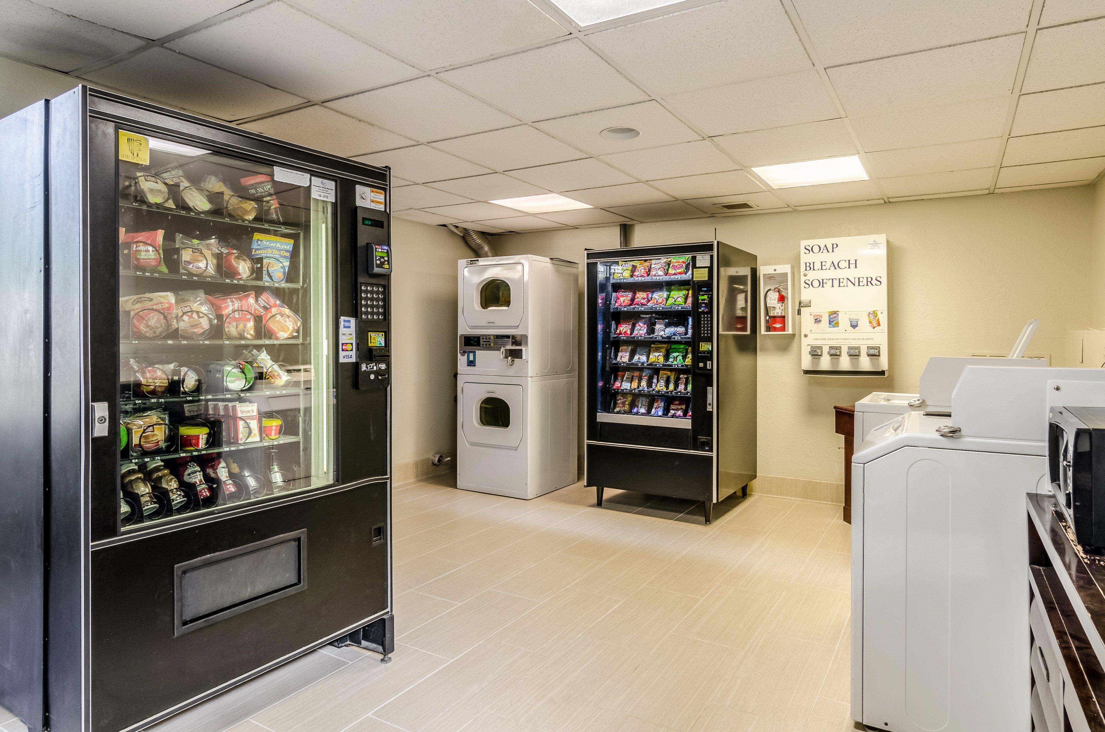 Red Roof Inn Plus+ Wichita East Ngoại thất bức ảnh