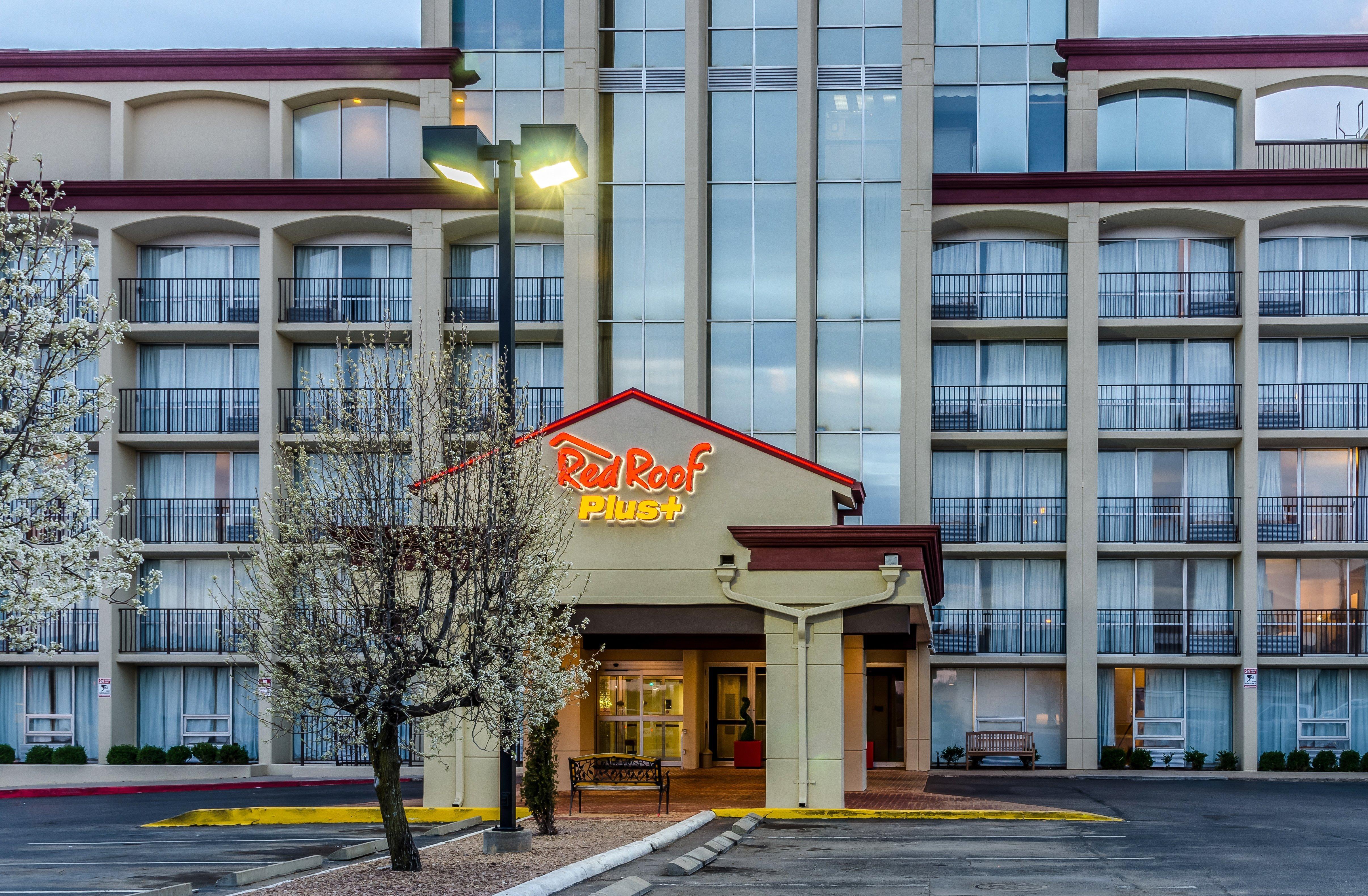 Red Roof Inn Plus+ Wichita East Ngoại thất bức ảnh