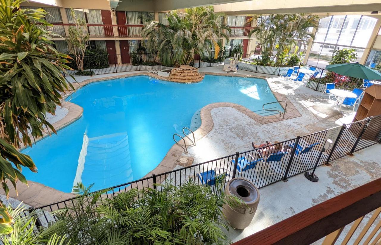 Red Roof Inn Plus+ Wichita East Ngoại thất bức ảnh