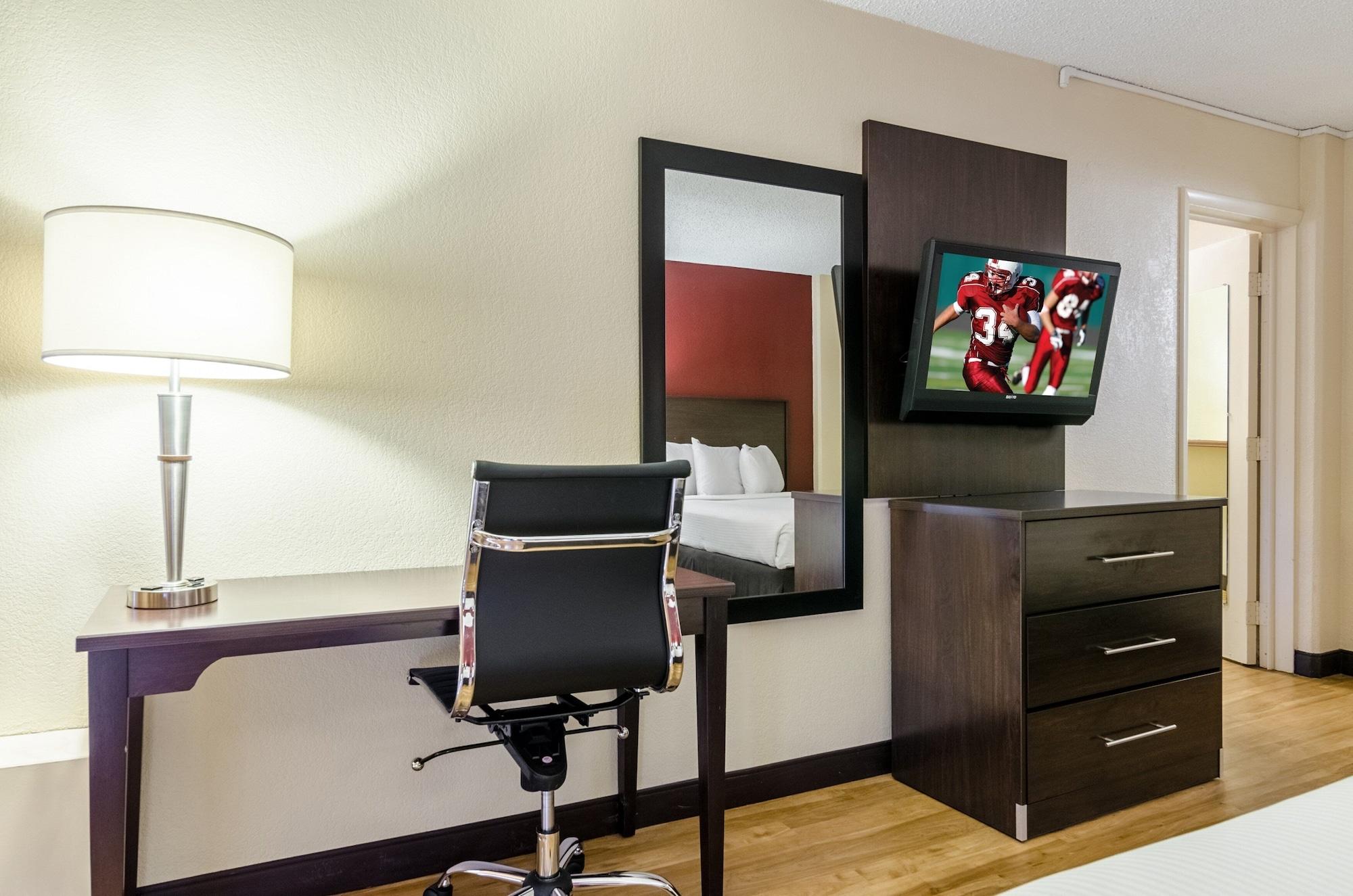 Red Roof Inn Plus+ Wichita East Ngoại thất bức ảnh