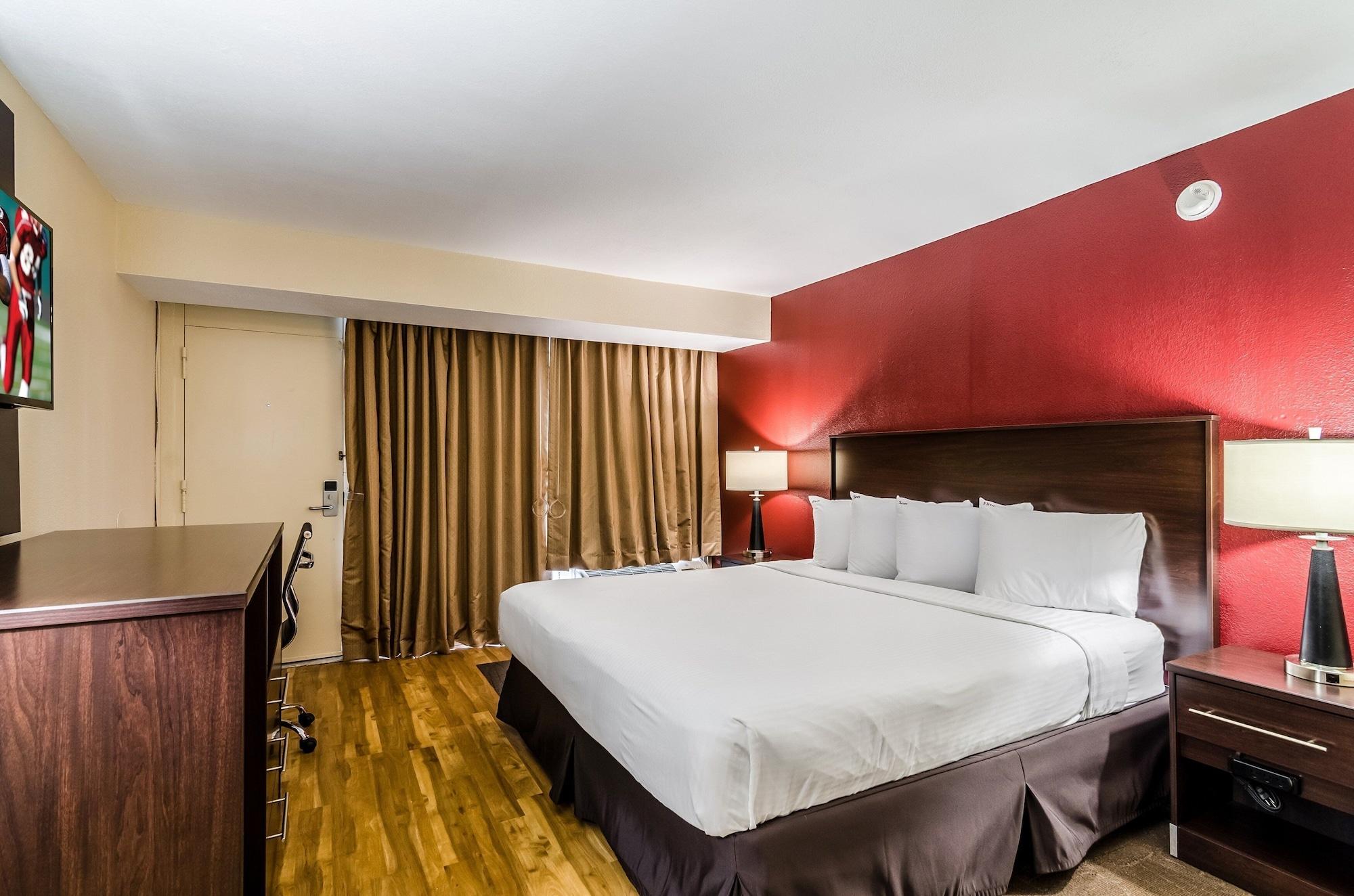 Red Roof Inn Plus+ Wichita East Ngoại thất bức ảnh